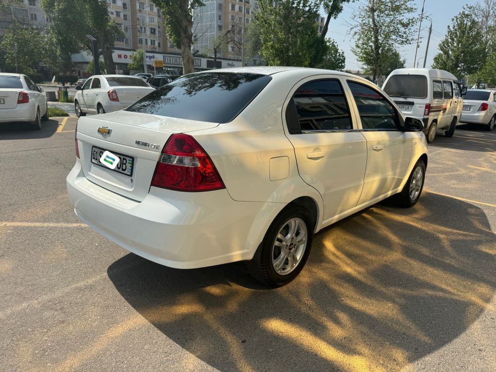 Chevrolet Nexia 3 avtomat