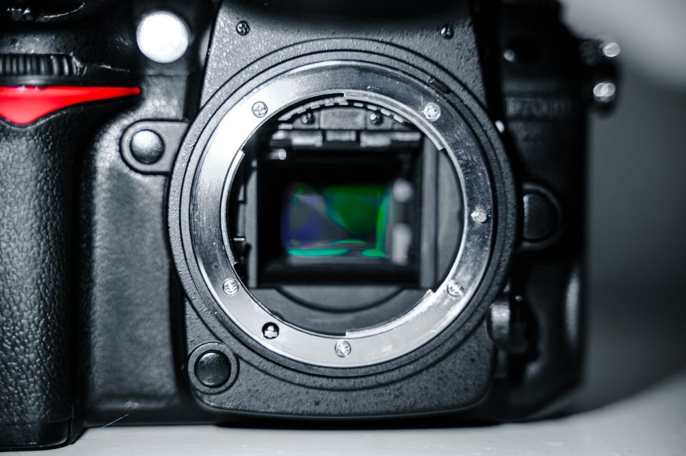 Nikon D7000 + obiectiv 35mm