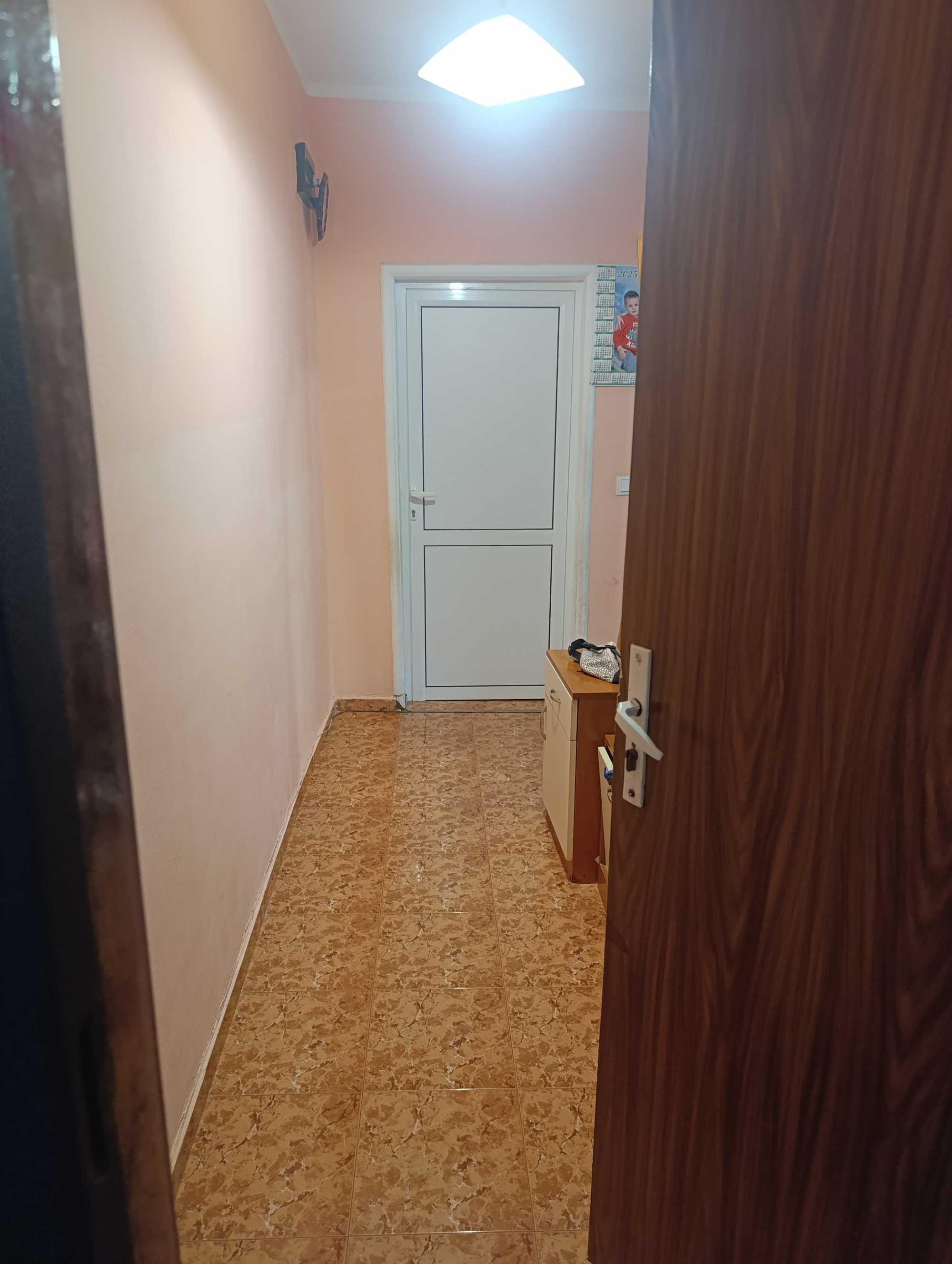 Продавам апартамент