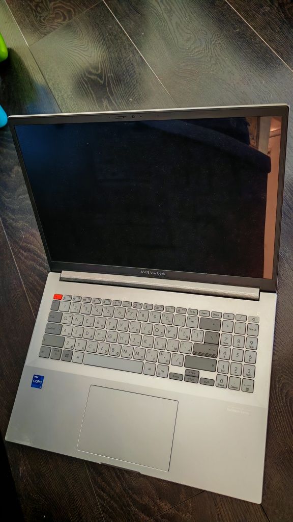 Asus vivobook 16x pro N7600P OLED Nvidia RTX 3050 Intel i7 512gb Win11