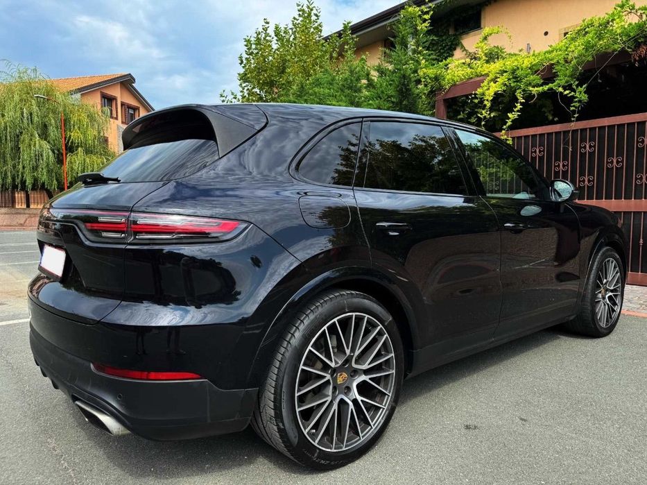 Porsche Cayenne Porsche Cayenne 2019 interior nappa cu bord de piele, chrono, perne