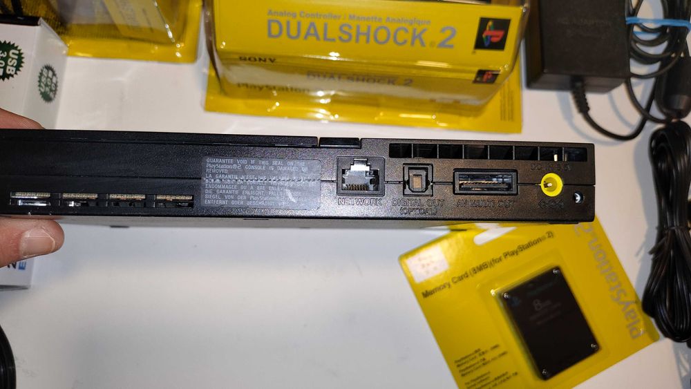Плейстейшън 2 Слим PS2 Slim пълен комплект с 2бр. джойстик