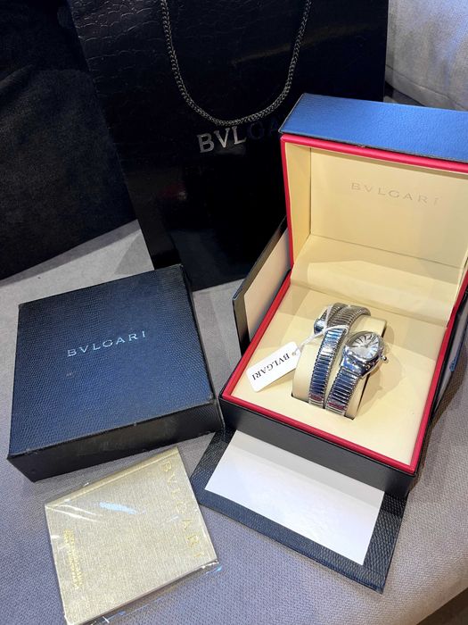сребрист часовник змия bvlgari нов аксесоар гривна  комплект с кутия