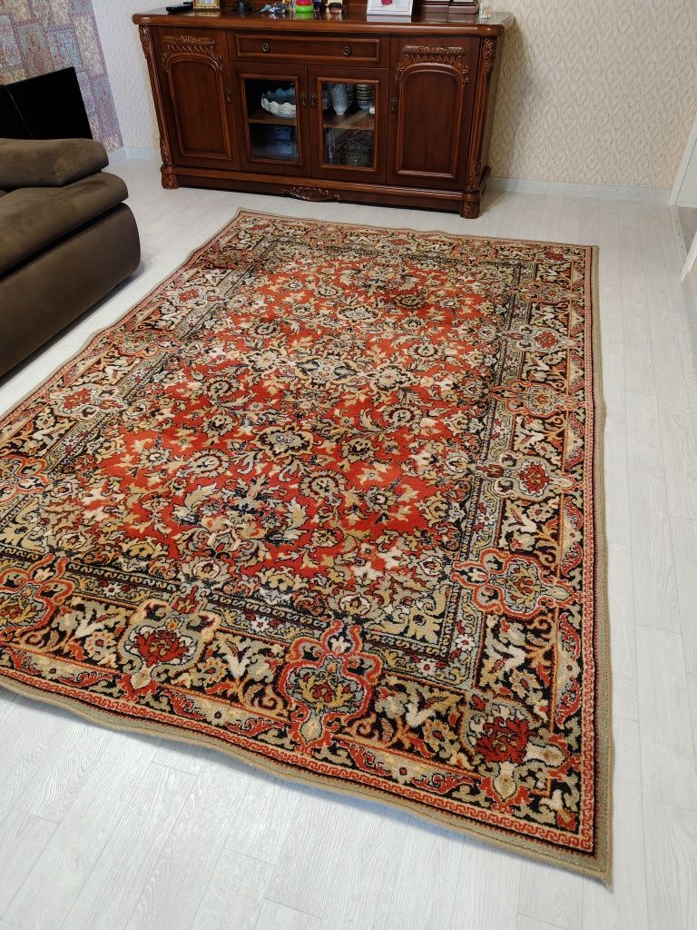 Ковры 2.3 по 7 тысяч