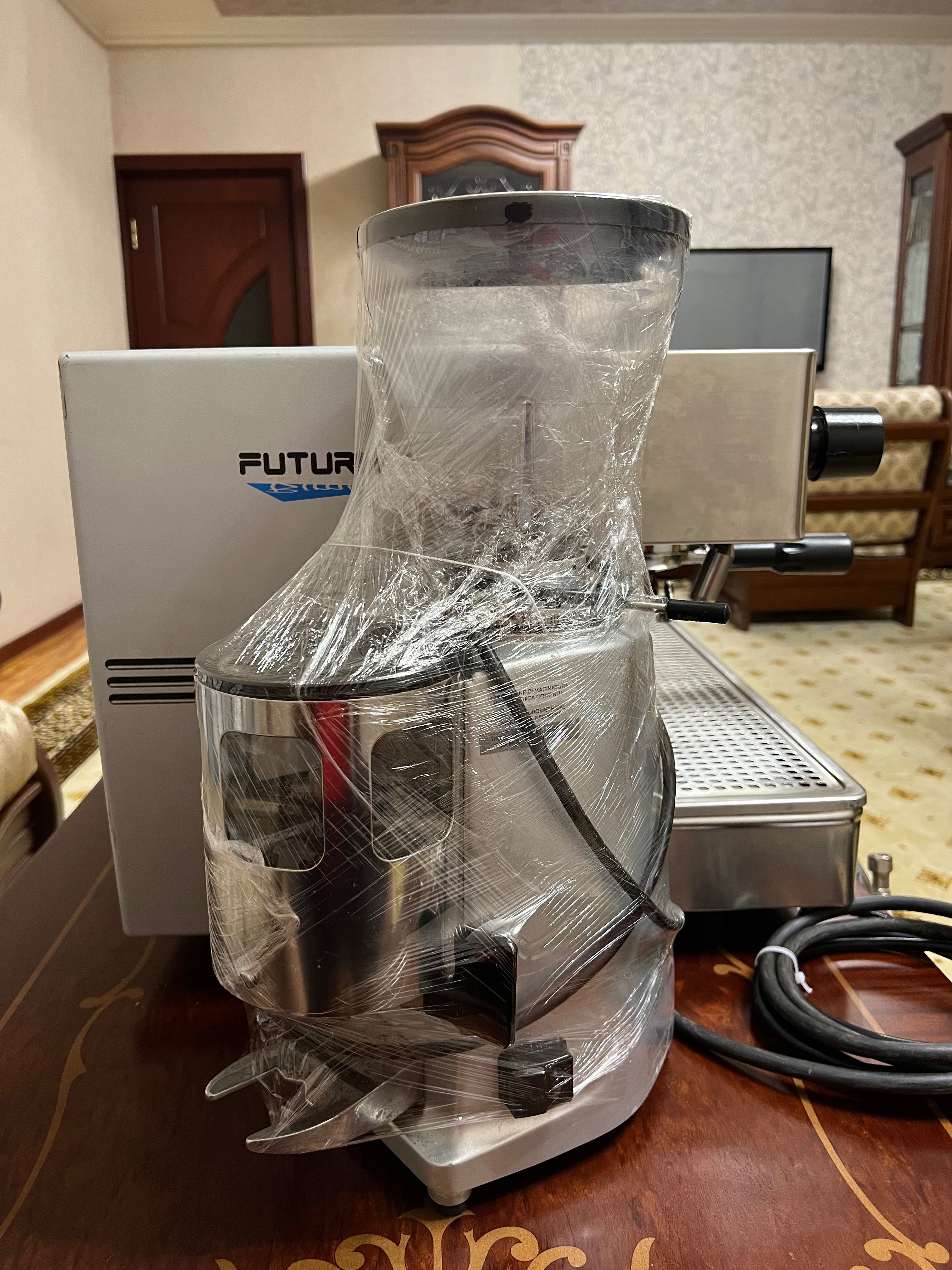 Продаётся кофемашина - кофе машина Futurmat Rimini 2 GR