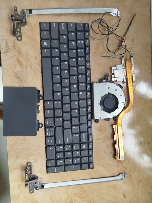Piese Lenovo v15 g2 alc, tastatura, balamale, cablu ecran, ventilator