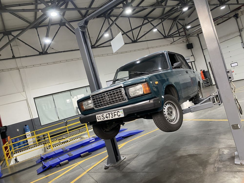Vaz 2107 b/n sotiladi
