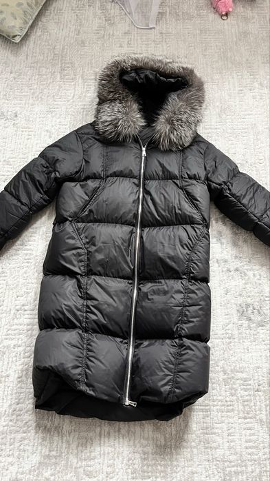 зимняя куртка б/у покупала за 70.000тг отдаю за 60.000тг состояние отл