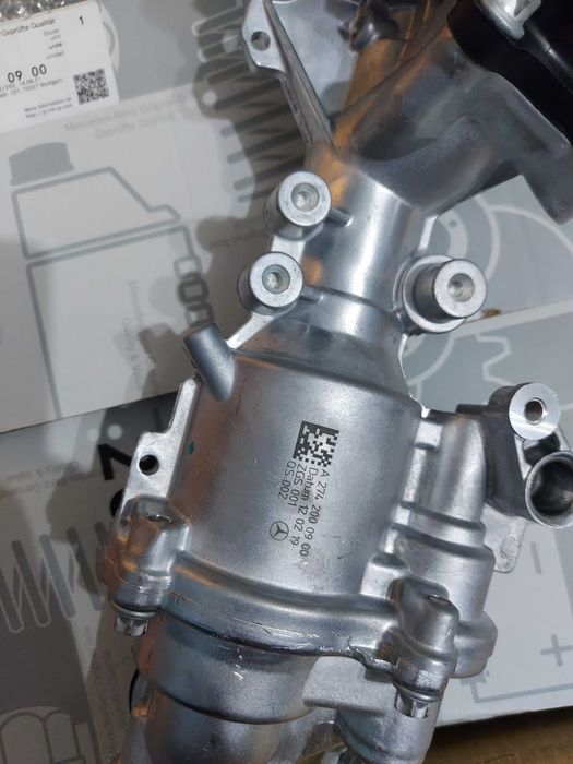 Помпа водяная на m274 мотор,Mercedes W212,W213,W205 ,GLK