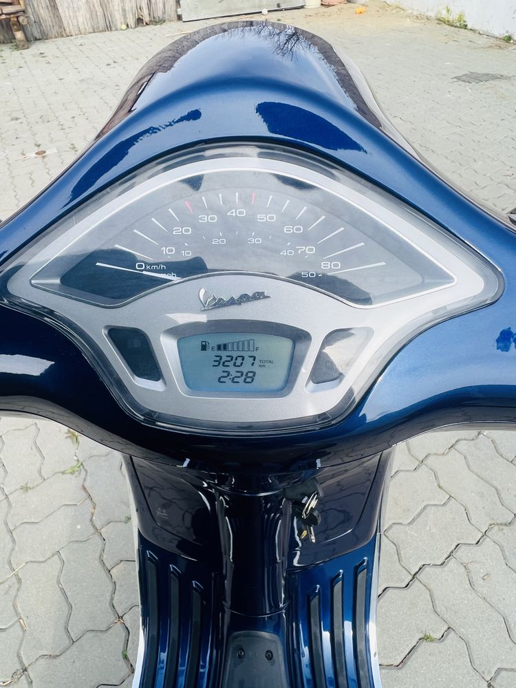 Piaggio Vespa 2020(se conduce cu cat.B)