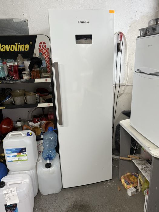 Хладилник GRUNDIG