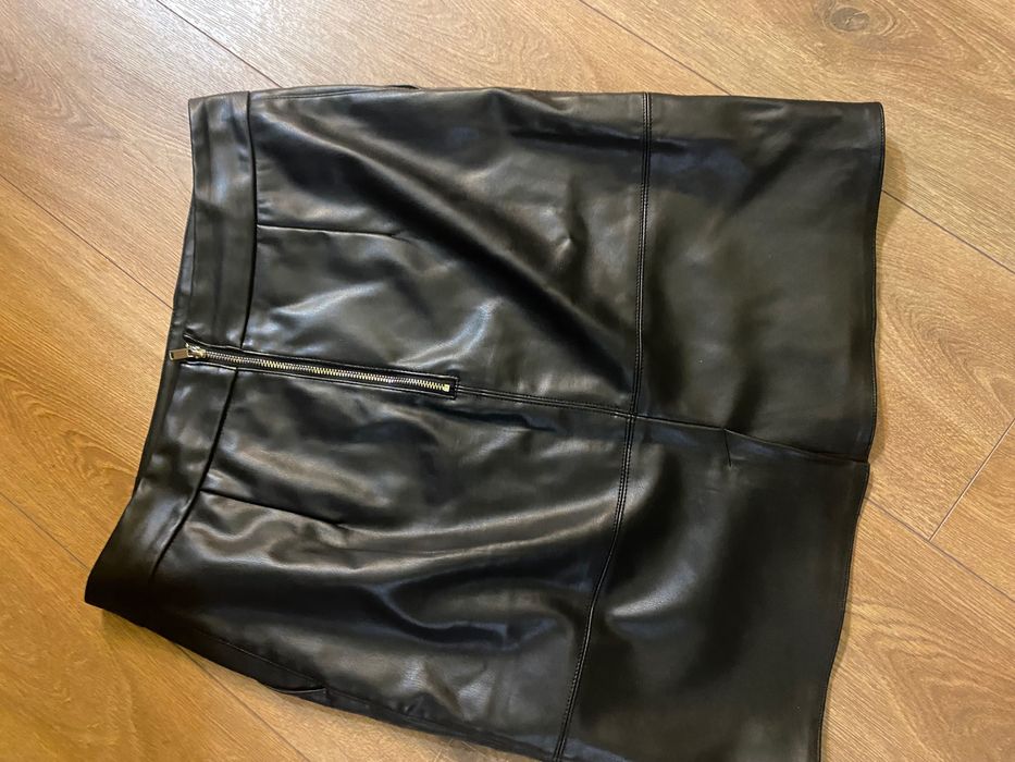 Дамска кожена пола