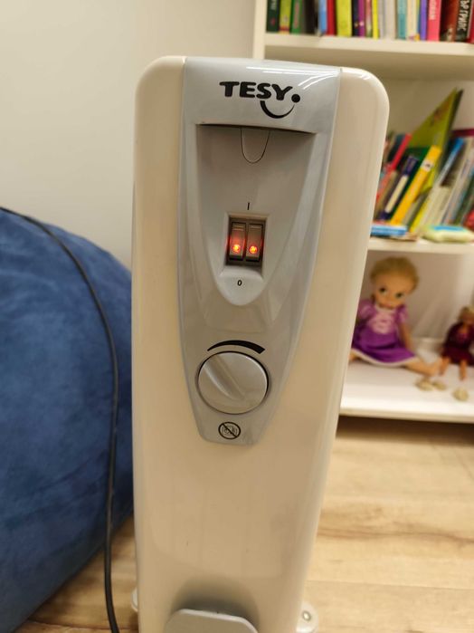 Маслен радиатор TESY CB 2512 E01 R, 2500 W, 12 ребра