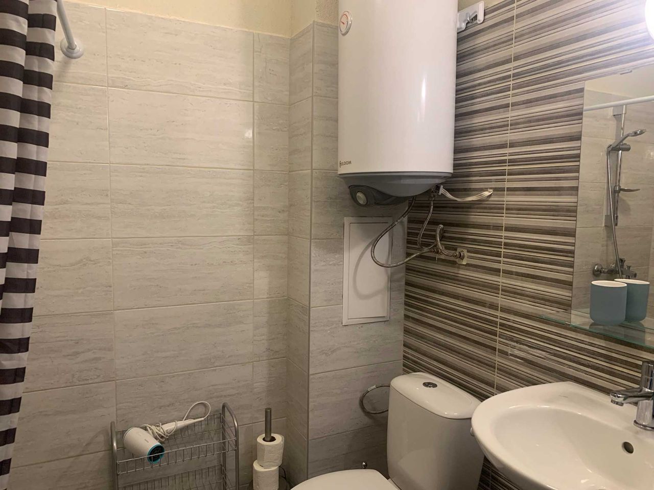 Дава се под наем Двустаен апартамент в Варна, м-т Ракитника - 60 кв.м за 459 € - Снимка #5