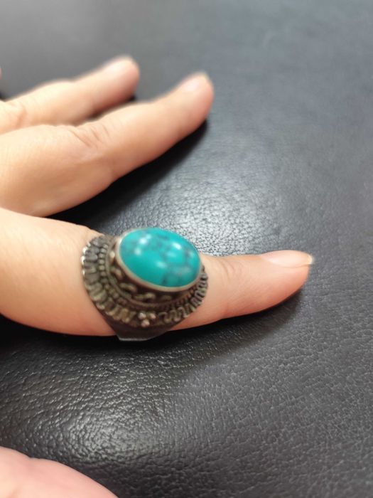 Продам кольцо серебряное с бирюзой, размер 18-18.5. Проба 925. Новое.