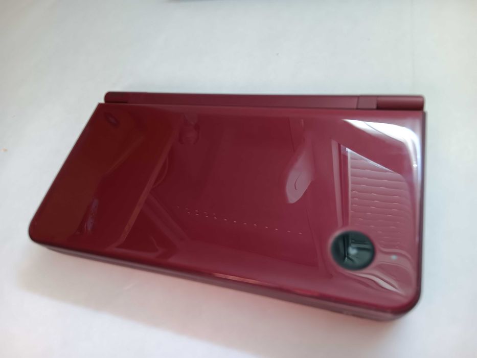 Nintendo DSi XL, Joc portabil de colectie plus joc Super Mario Bros