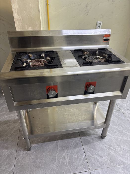 Продам газовую плиту