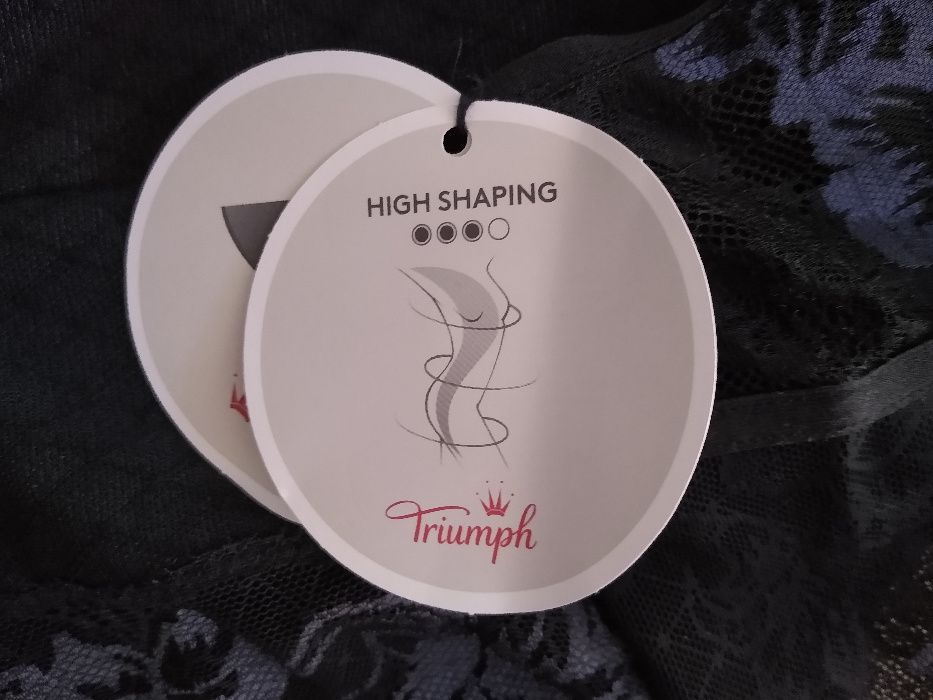 Triumph нова оформяща рокля/боди 80В