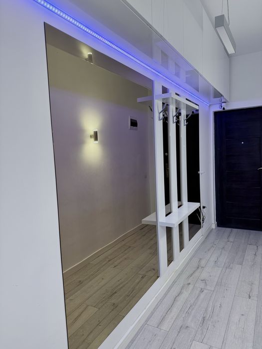 Vand apartament 3camere 84mp parcare propie inclusa