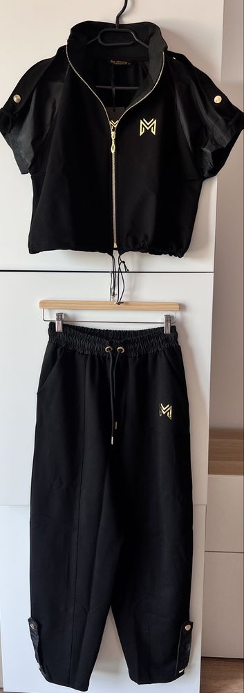 Costum sport damă din Turcia, mărimea XL