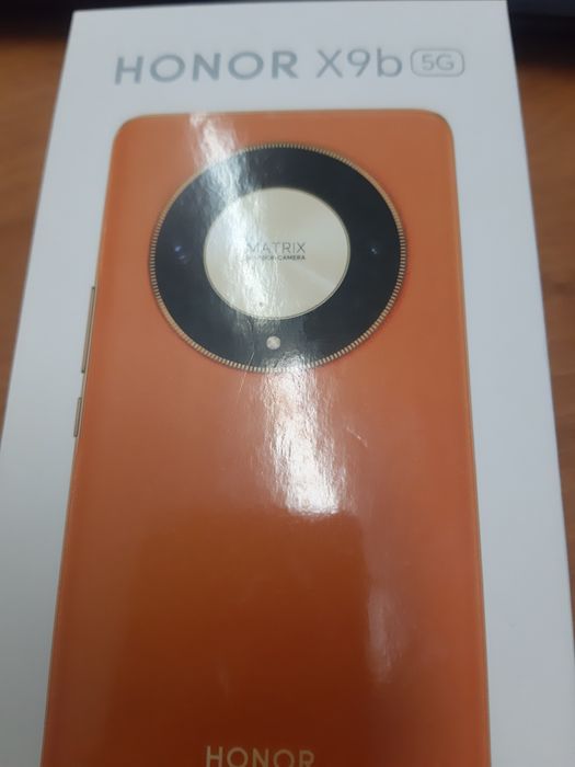 Продам смартфон Honor X9b