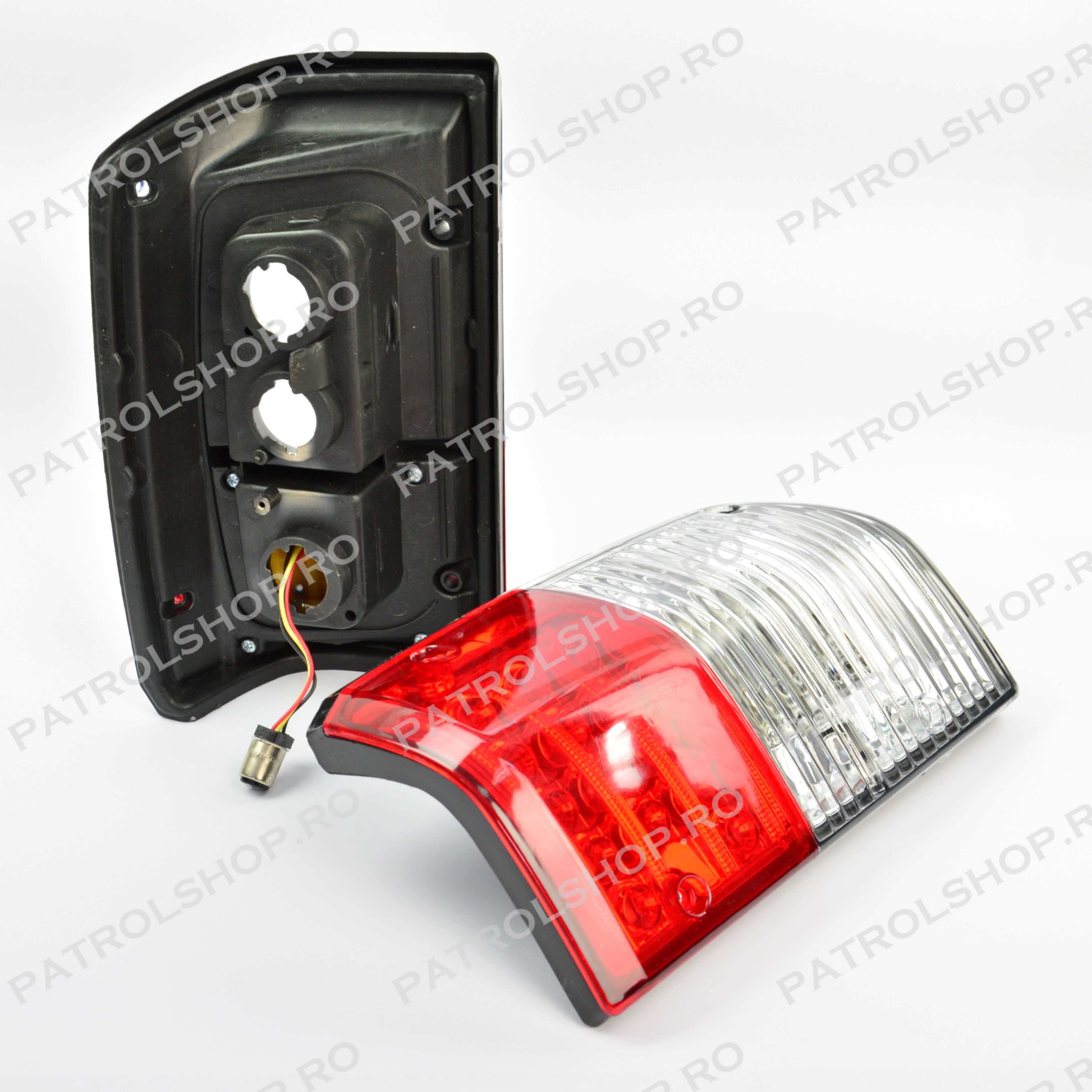 Set stop stopuri lampa lampi LED Nissan Patrol Y60 (pret set 2 buc)