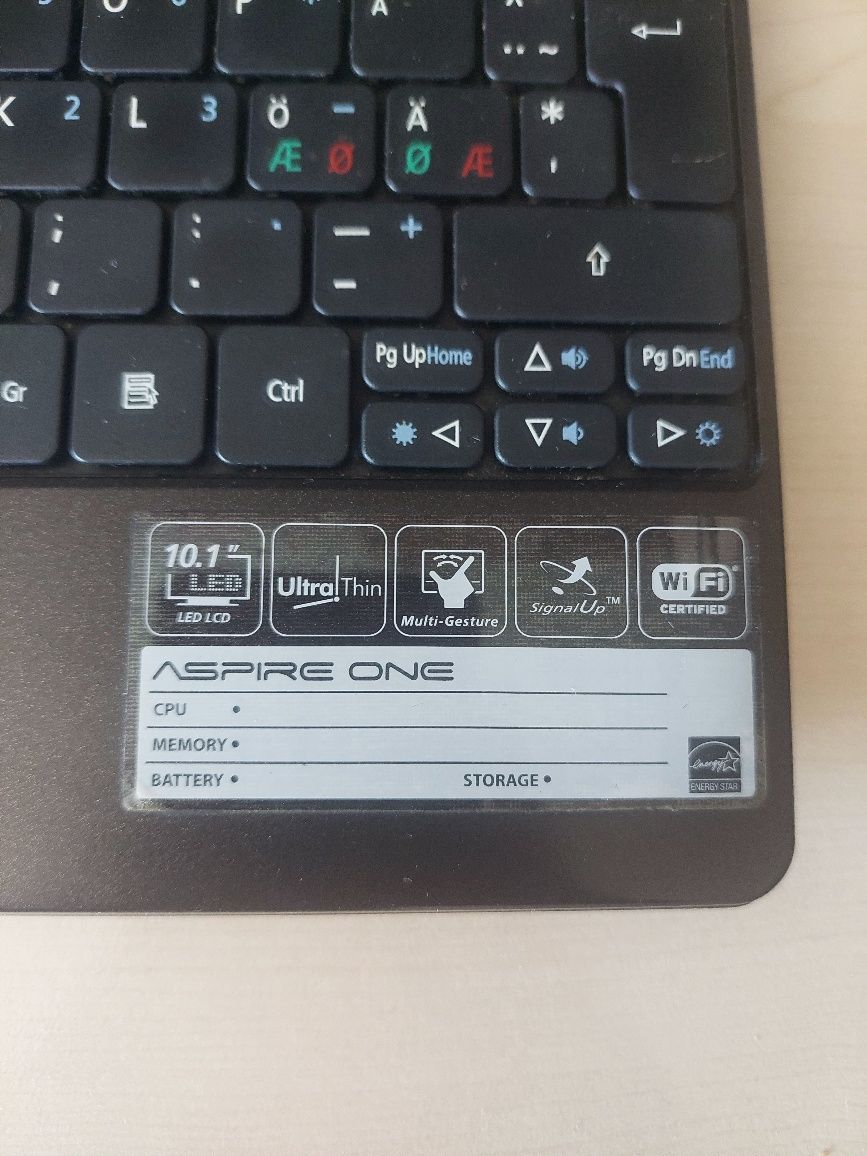 Мини лаптоп Acer