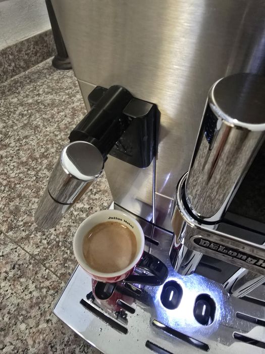 Кафемашина Delonghi primadonna s deluxe