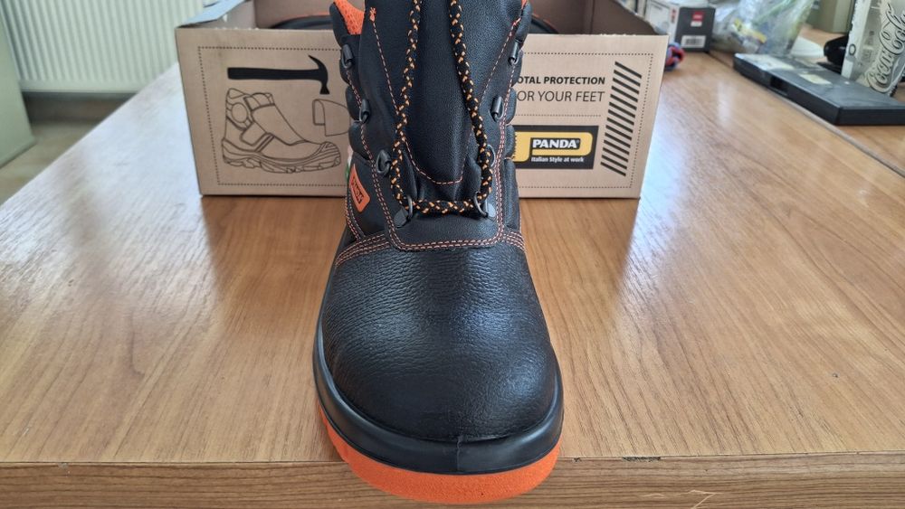 Работни обувки..