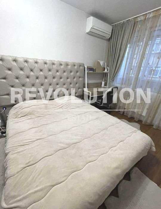 Дава се под наем Двустаен апартамент в Варна, Погреби - 86 кв.м за 500 € - Снимка #3