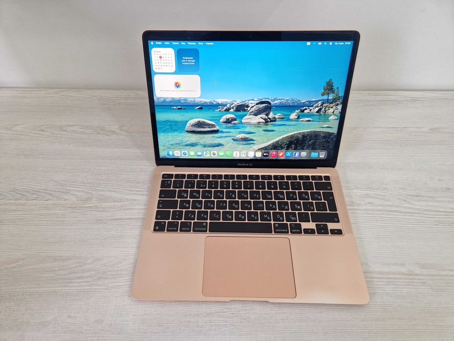 Macbook Air M1 2020, в хорошем состоянии