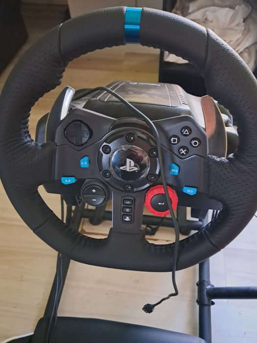 Racing simulator LOGITECH може и на части