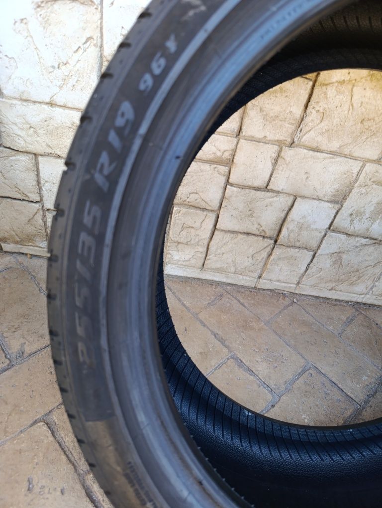 Летни гуми Pirelli 255/35/19 dot 2021