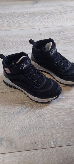 Ghete skechers, mărimea 32