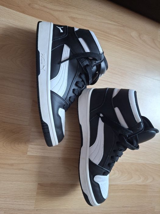 Маратонки Puma Rebound V6 Mid
Puma Rebound V6 Mid