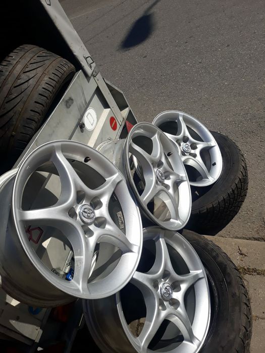 Vand jante aliaj Toyota!