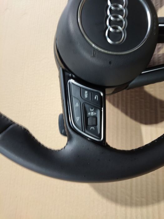 Мулти волан със пера за Ауди А4 Б9