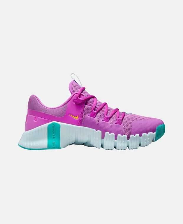 Нови оригинални обувки на Nike
