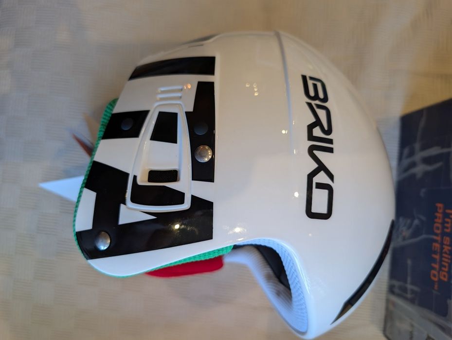 Детска състезателна ски каска BRIKO VULCANO FIS 6.8 JR - FISI [НОВА]