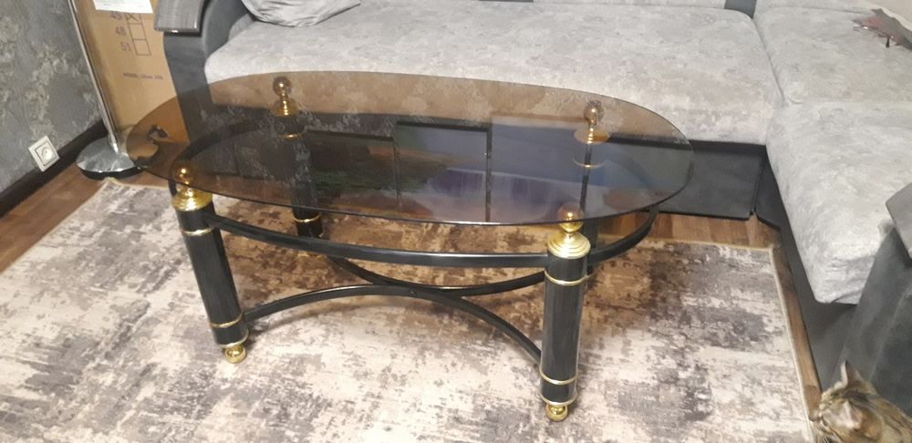 Продам журнальный столик