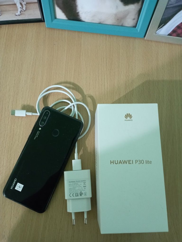 Vând Huawei p30 lite