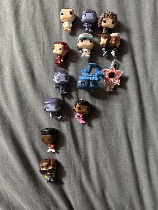 Персонажи Stranger Things из Kinder joy