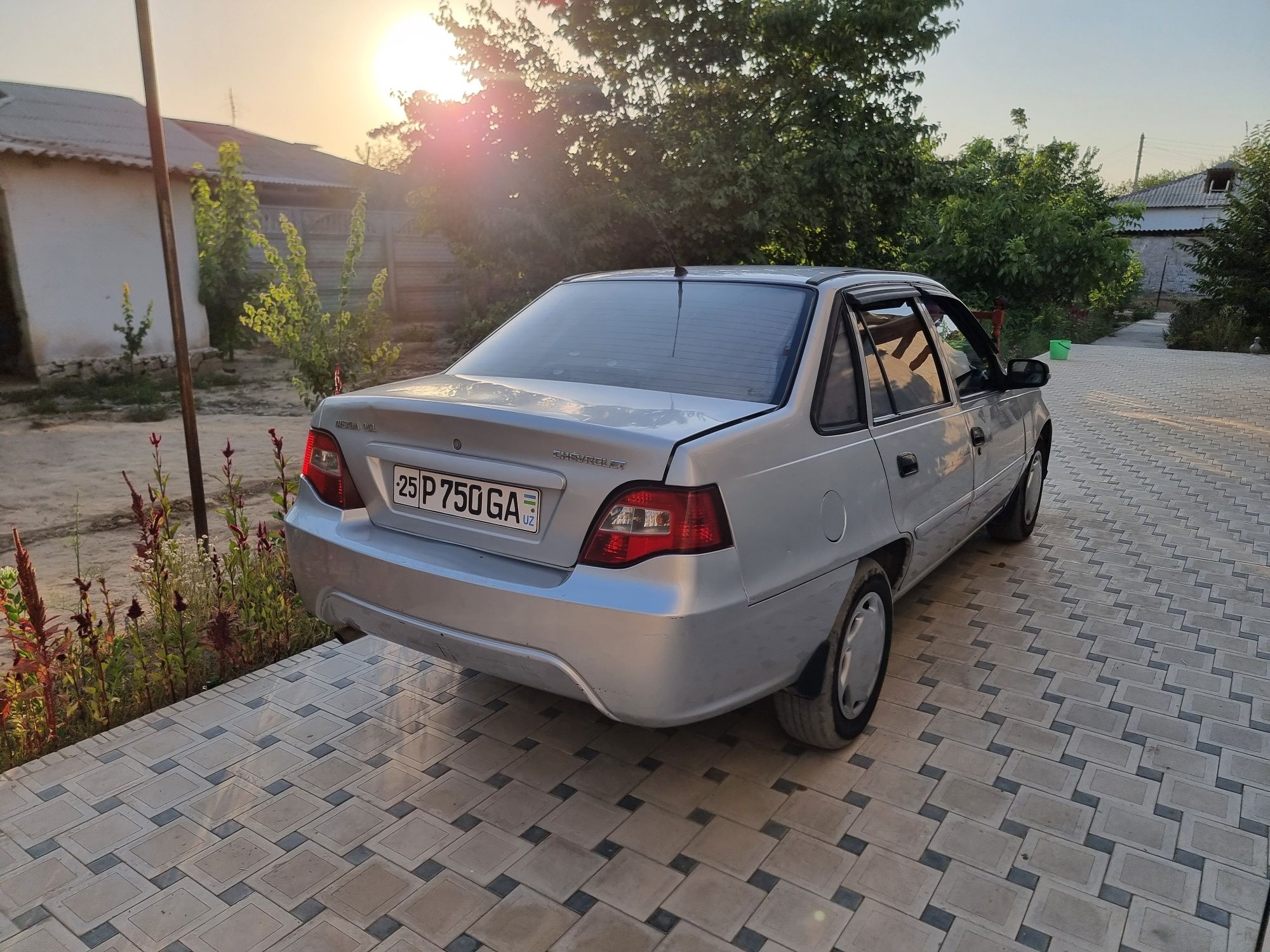 Nexia 2 super konditsioner
yili-2010
Probeg 497000
Kraska 10-15%
Motor