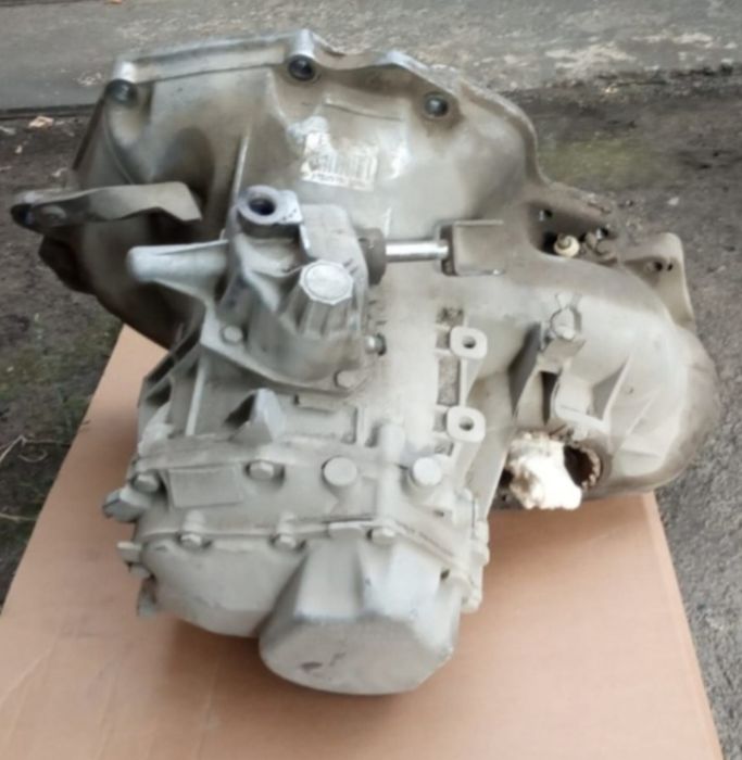 Коробка Нексия отличный состояние