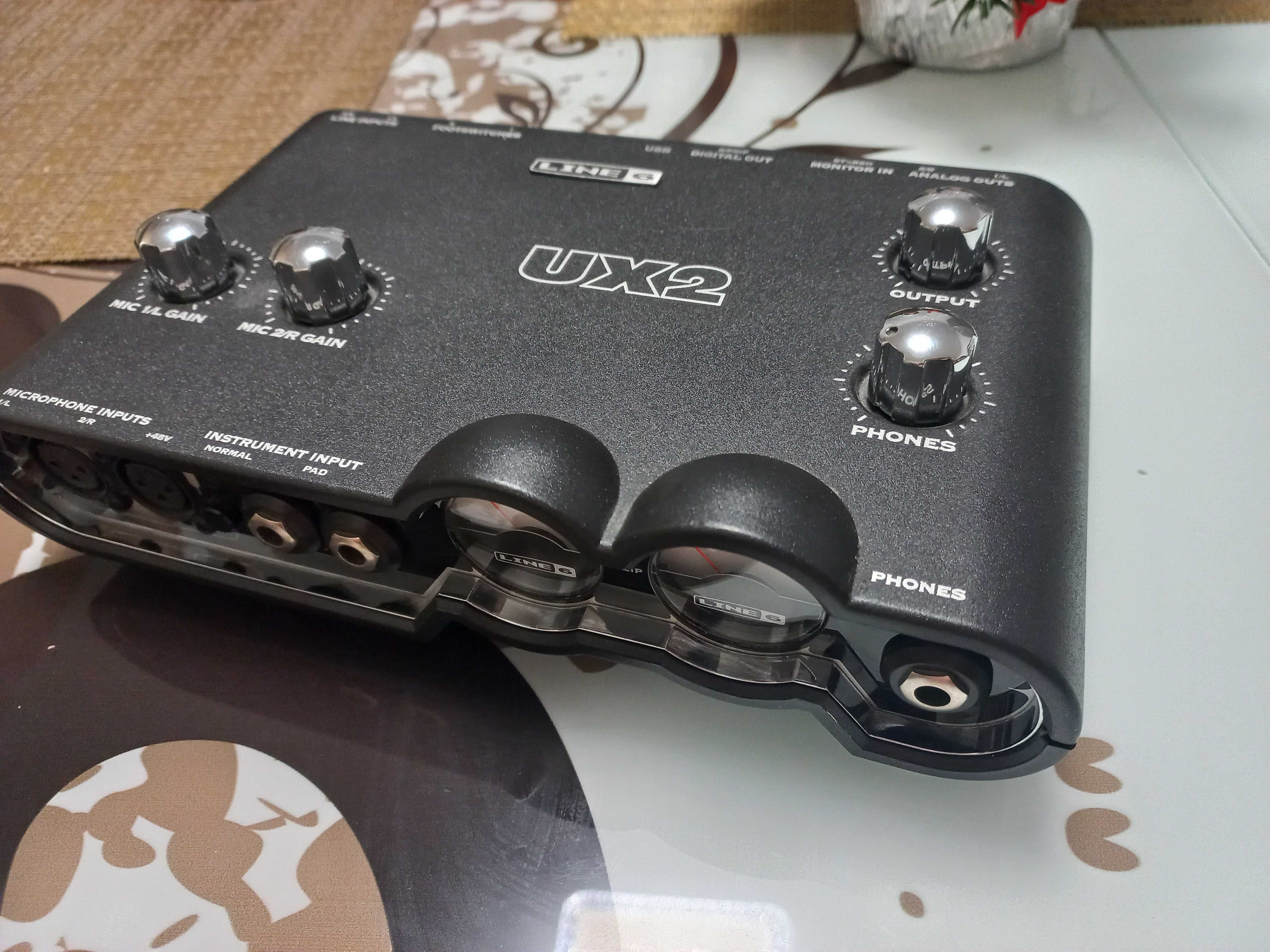 Interfata audio Line 6 POD Studio UX2 44.1/48 Khz 16-/24-bit