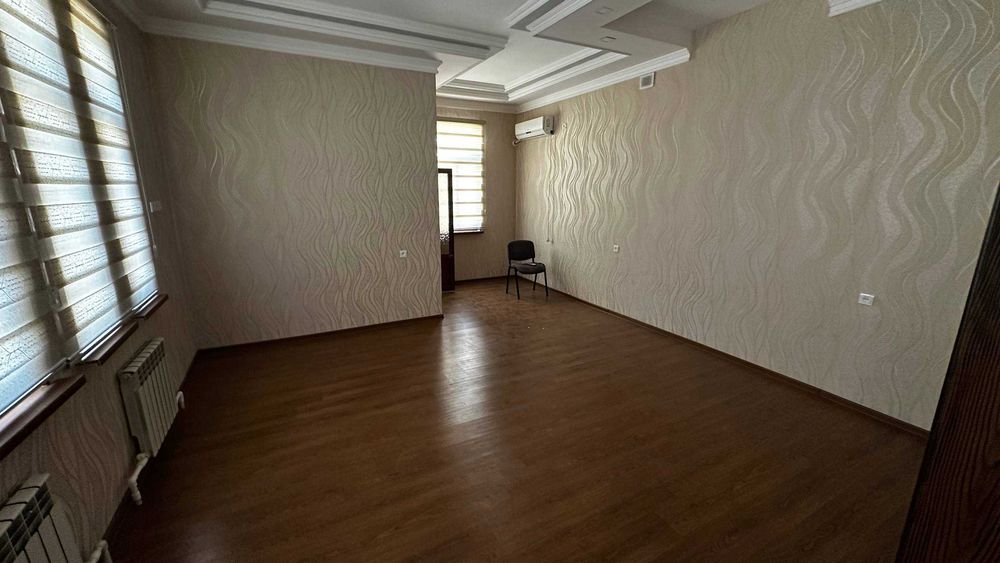 2 этажли 2 сотихдан иборат коттедж сотилади Карвон бозор