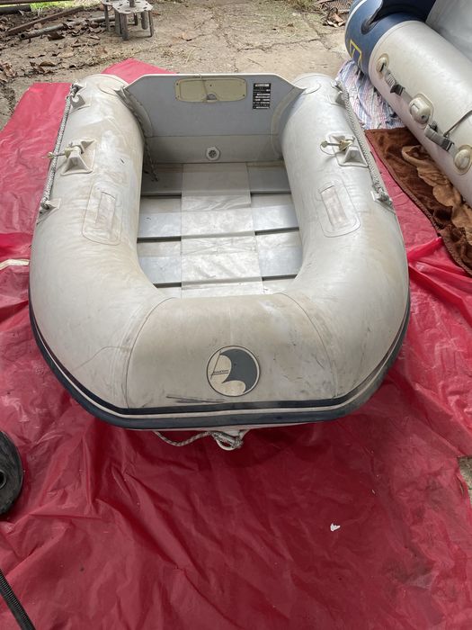 Barca gonflabila dacon