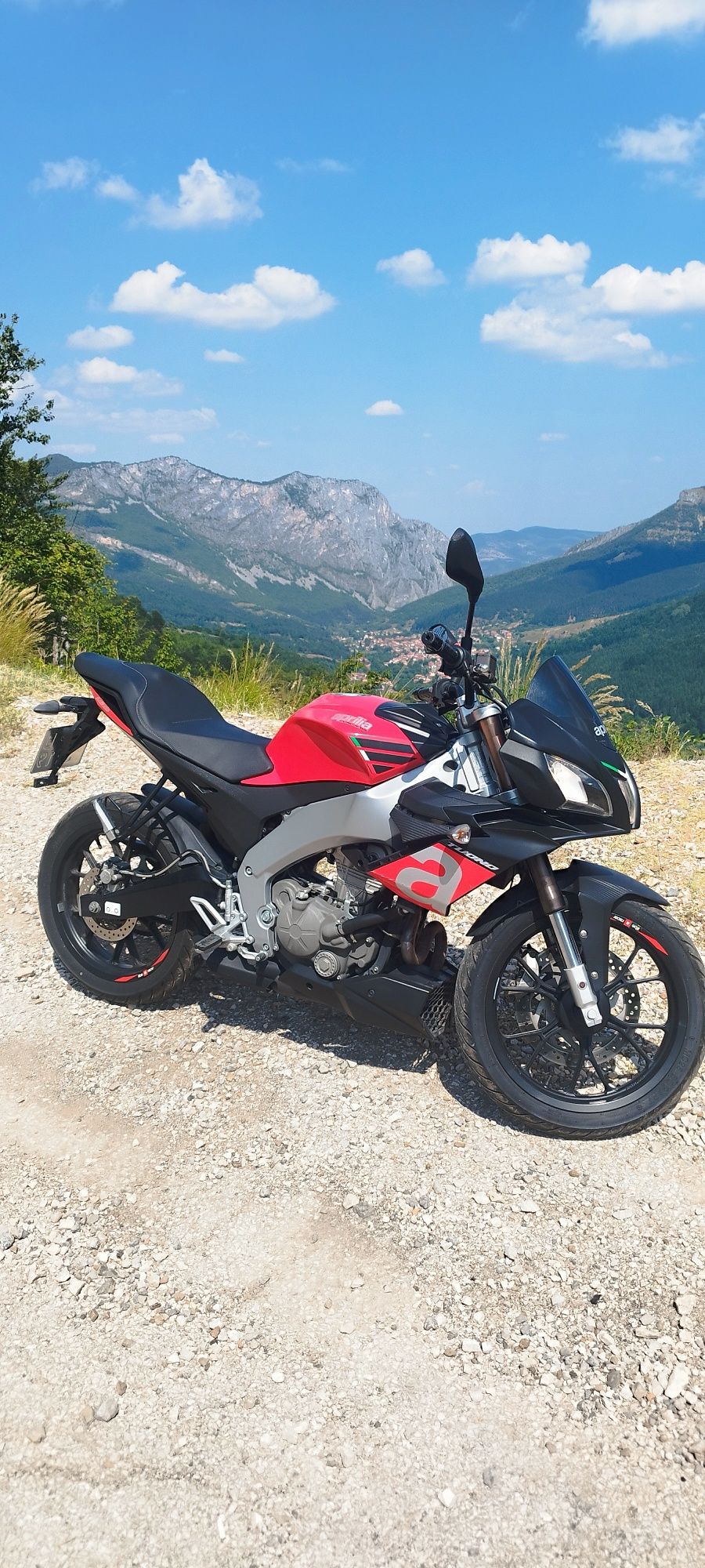 Aprilia Tuono 2017г.