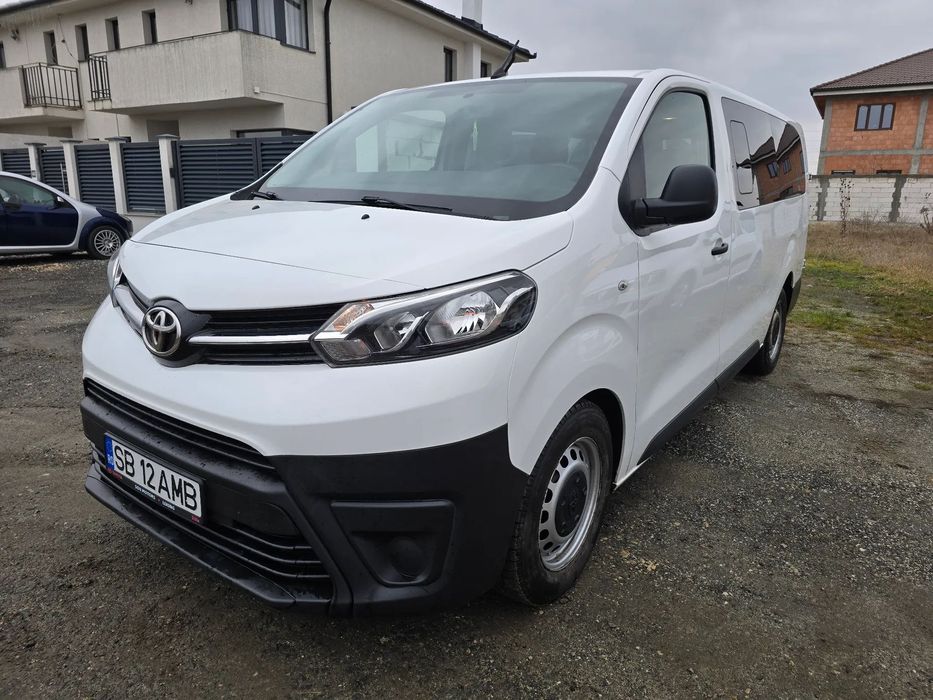 Toyota Proace Toyota Proace 8+1 nu Wolkswagen Transporter