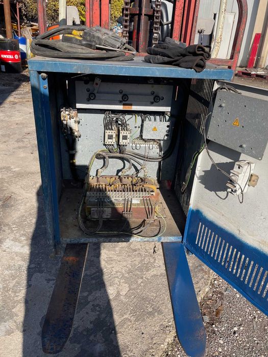 Зарядно за електрокар 24V 120A